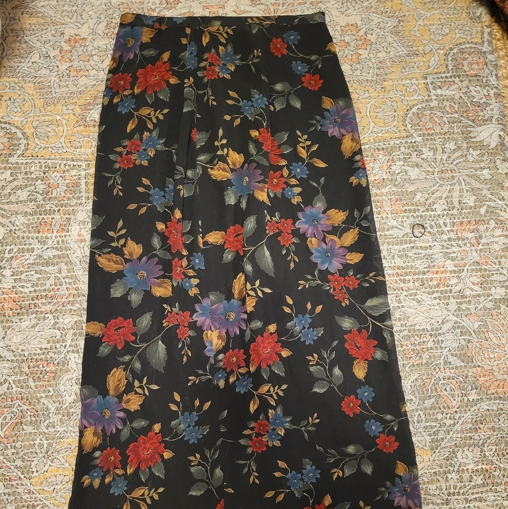 floral print skirt